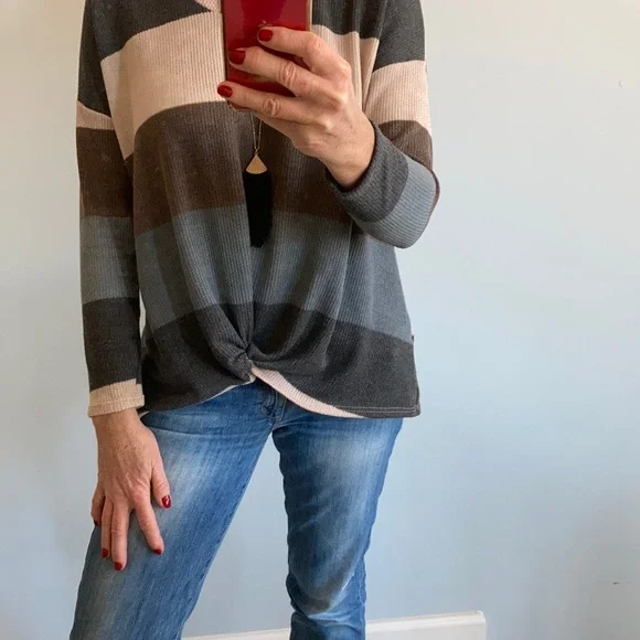 Color Block, Twist Front Tunic Top - Picture 3 of 7